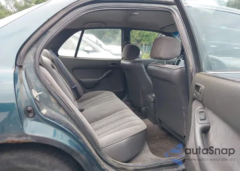 1996 Toyota Camry Dx/Le/Xle z USA, uszkodzony, nr VIN 4T1BG12K8TU809618